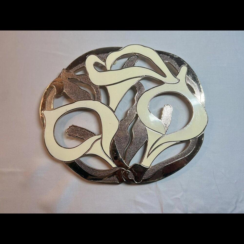 Vintage 1970s Calla Lillies Trivet Gold-Tone Metal Cream Enamel for Hot Foods